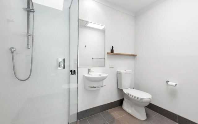 5 Samarin Court Convenient and Comfortable