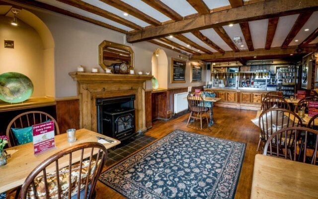 The Longboat Inn