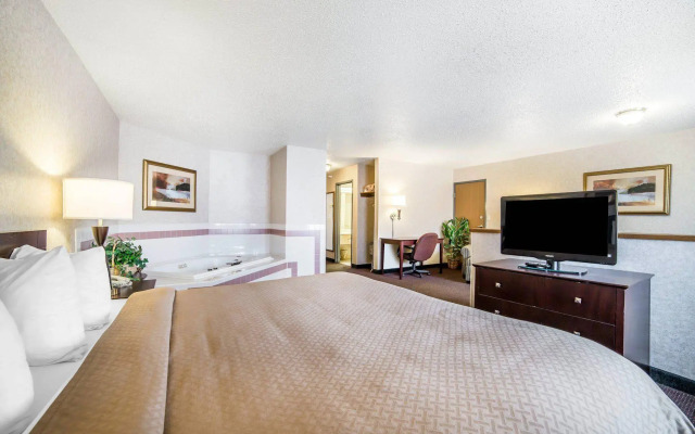 Quality Inn & Suites