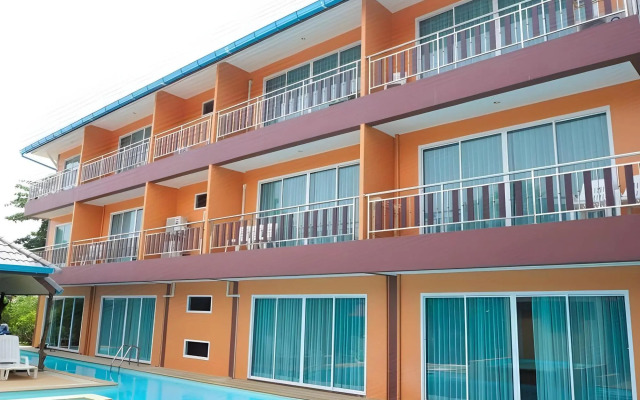 Lanta Fevrier Resort