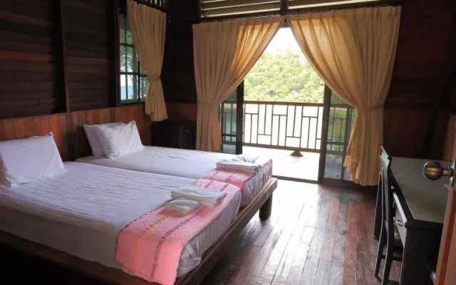 Sunborneo Island Resort