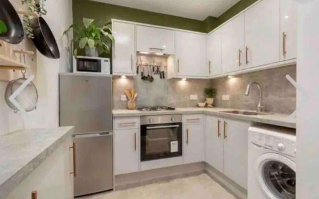 Cosy 2 Bedroom Flat in Edinburgh