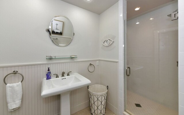 Harbor Villa Club 305