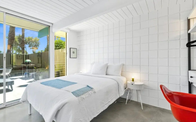 1957 Modern Hideaway