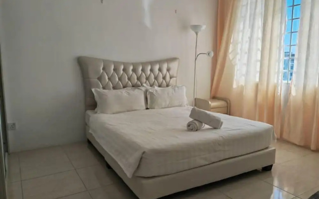 Simfoni Comfy 3BR Suite
