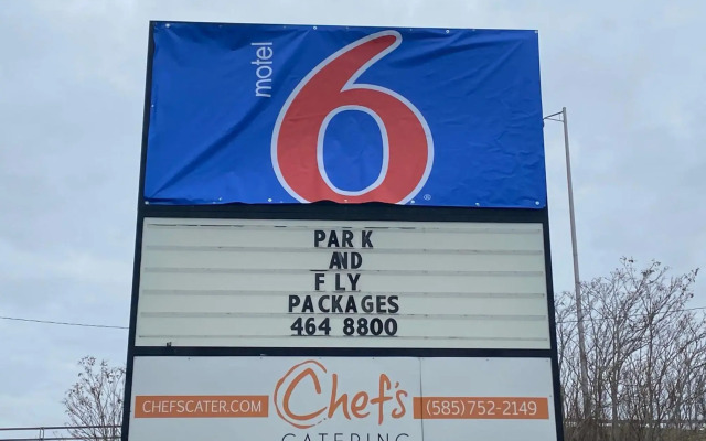 Motel 6 Rochester
