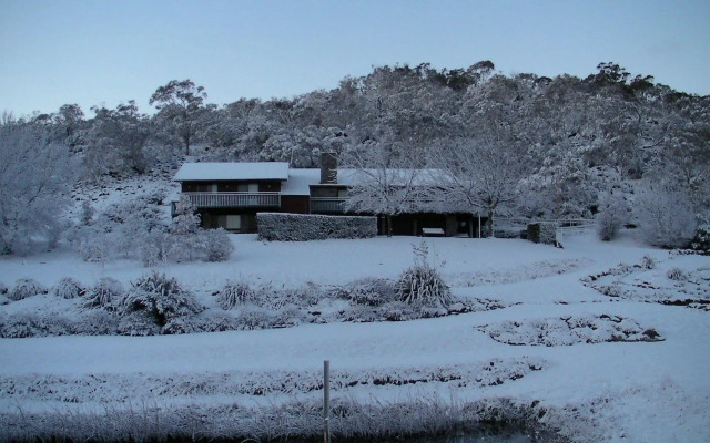 Mowamba River Lodge