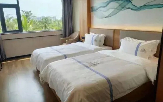 VX Hotel (Meilan Airport East Railway Station)