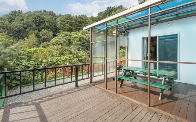 Gapyeong Topclouds Pet&spa Pension