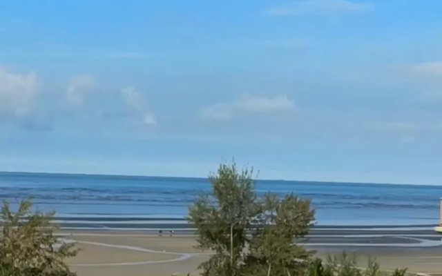 Sea View Apartment Gold Coast Morib