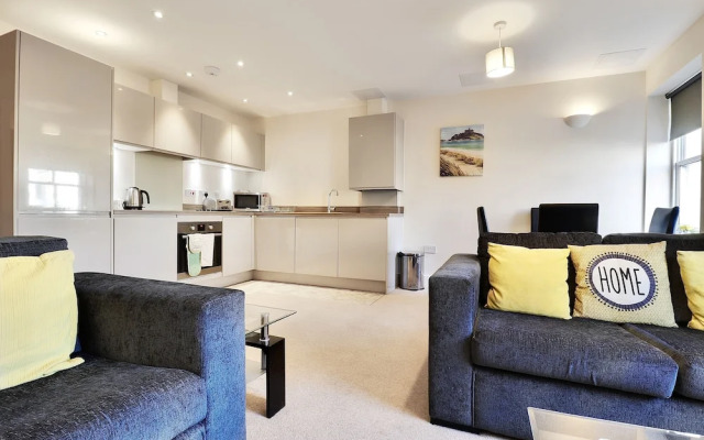 Sapphire Serviced Apartment
