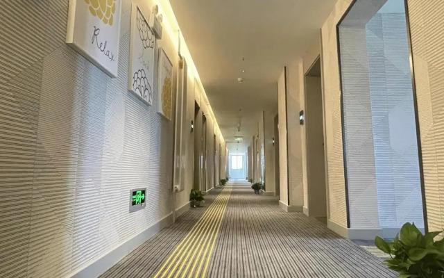 7Days Inn Hotel (Beijing Wukesong Haidian Wuluju Subway Station)