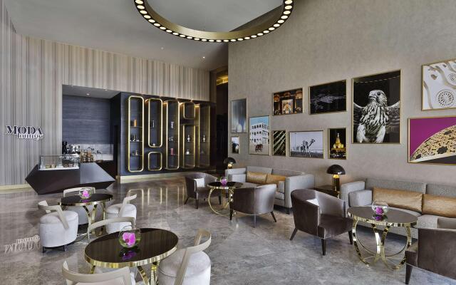 AlRayyan Hotel Doha, Curio Collection by Hilton