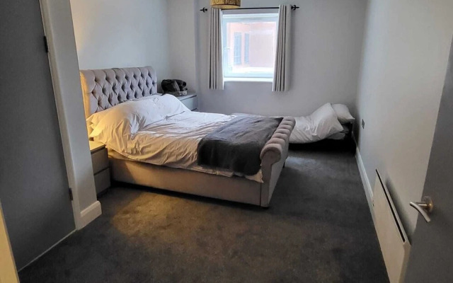 Stunning 3-bed Apartment in Heart of Cardiff Bay