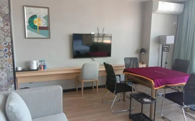 Danzhou Guanlan Shangpin International Hotel