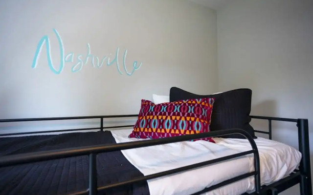 East Nash Double - 26 Beds Booking Fast