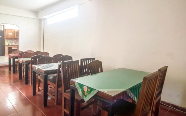 OYO 201 EMDI House Timoho