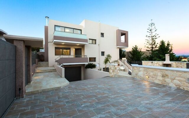 Peris Villa
