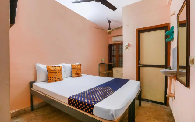 Spot On 701306 Annai Guest House