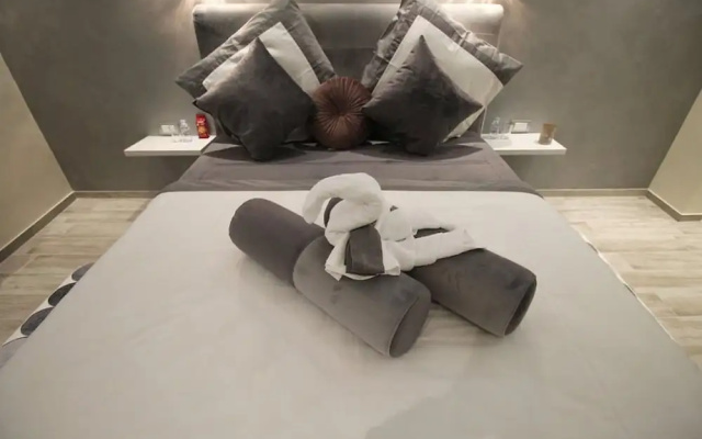 Alessio Premium Rooms - King Room 4