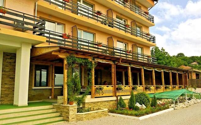 Family Hotel Lipite