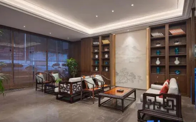 TILL BRIGHT HOTEL (Yiyang Heshan District Pedestrian Street Branch)