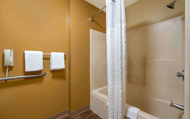 MainStay Suites Columbus North – Worthington