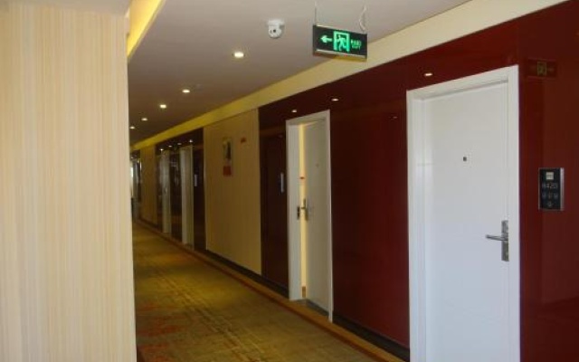 Thank Inn Chain Hotel Henan Zhengzhou Zhengxin Road East Side – Hotel Rooms – Zhengzhou