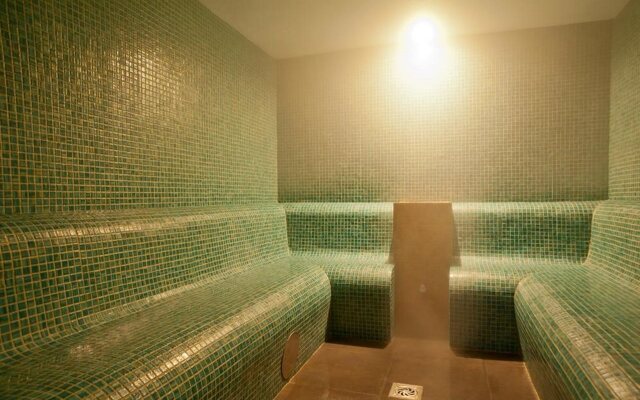 Augusta Club & Spa - Adults Only