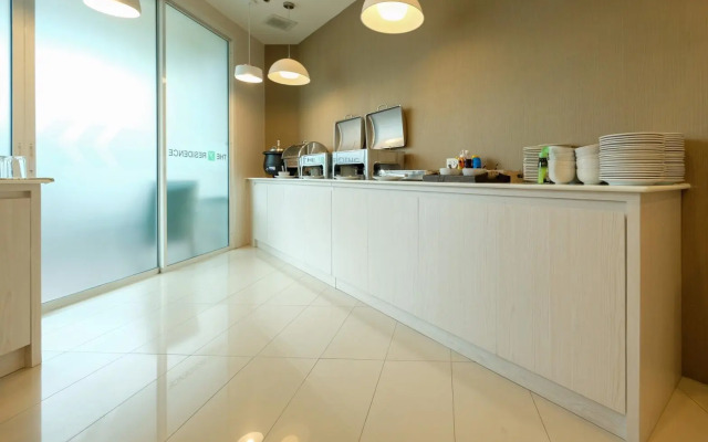 The Y Residence