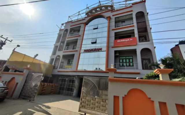 OYO 166 Madhuram