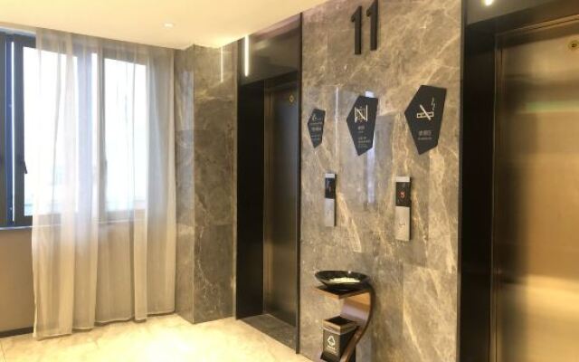 Echarm Hotel (Chongzuo Youyi Avenue South Railway Station)