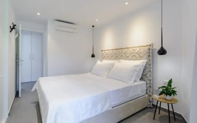 Villa Stone Pearl - Two Bedroom Holiday House With Pool