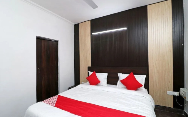Hotel Dazzle Inn by OYO Rooms