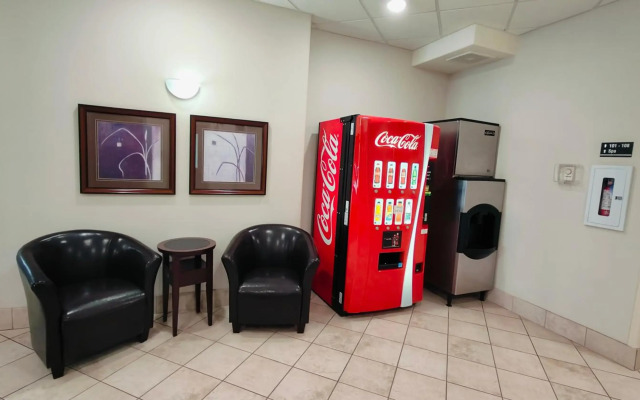 Coast Weyburn Hotel