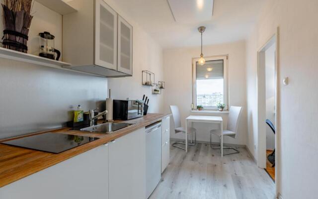 New with a View - Modern Studio