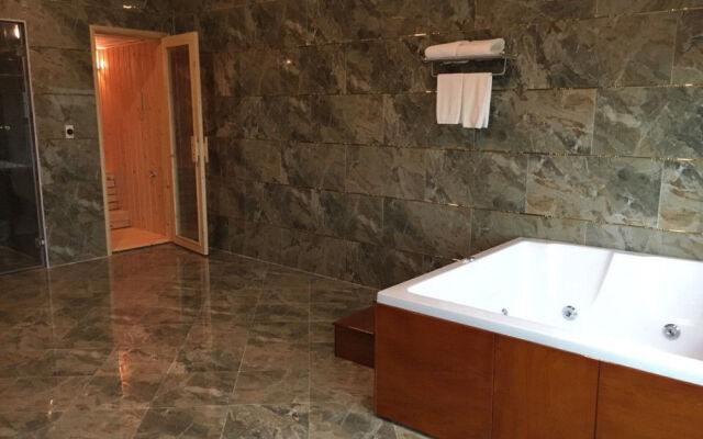 Muong Thanh Luxury Ca Mau Hotel