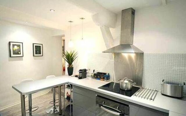 At Home Hotel Apartments - Old Town