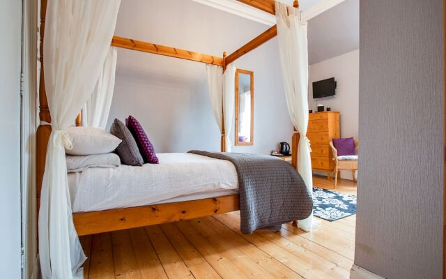 St. Ronan's Hotel by OYO Rooms