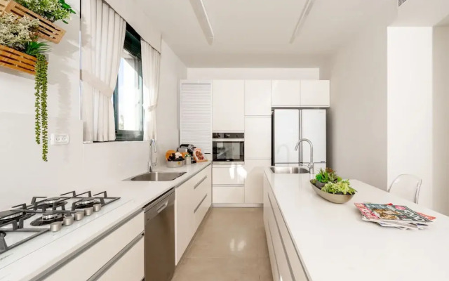 Luxury Keren Hayesod