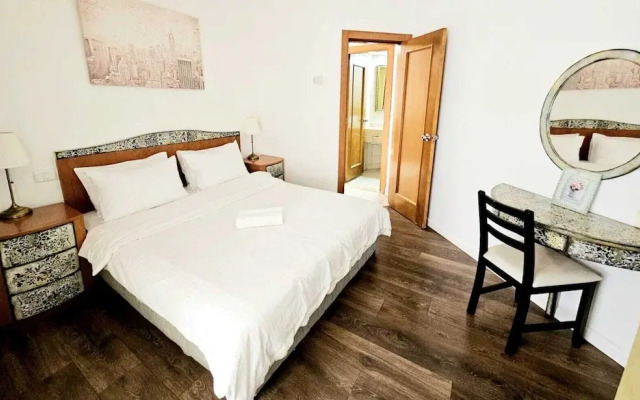 SHaYaSH apartments Leonardo Bat-Yam
