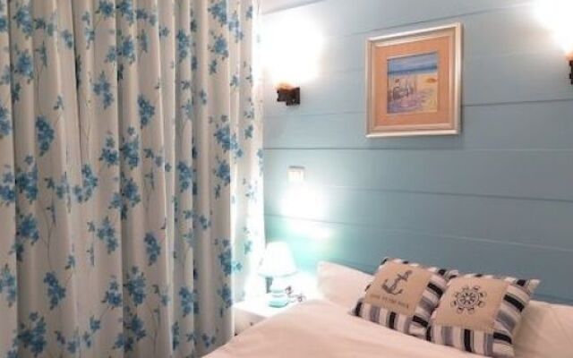 The Trust Huahin Condo Pool View by Dome
