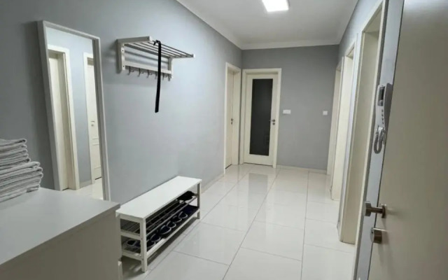 The Dante Prague Apartments - Family Apartments with FREE PARKING