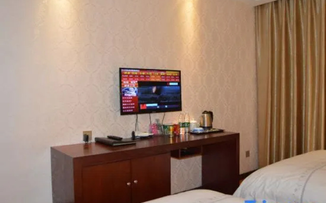 The westside Lancaster Hotel
