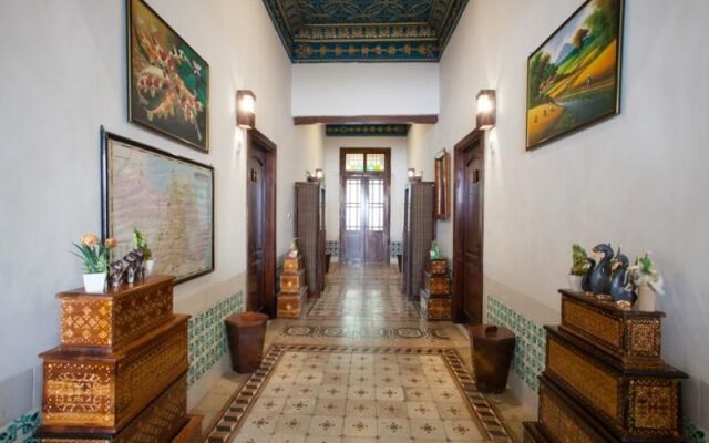 RedDoorz near Tugu Pahlawan Surabaya