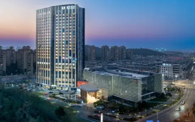 Leezy Hotel