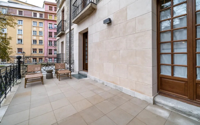 limehome Vitoria Palacio Álava-Velasco