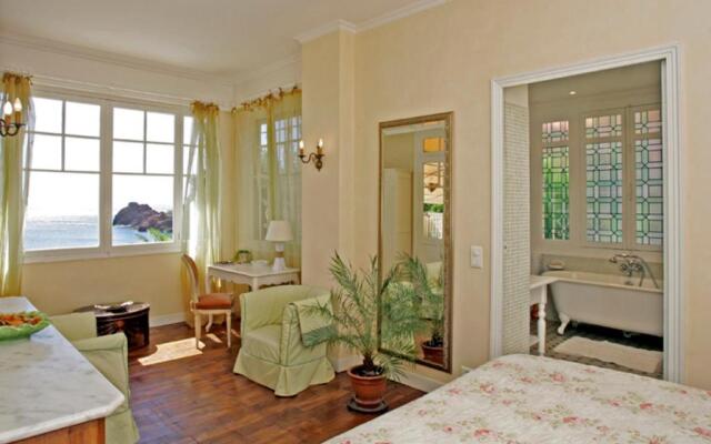Villa With Private Beach - Villa Lou Cade