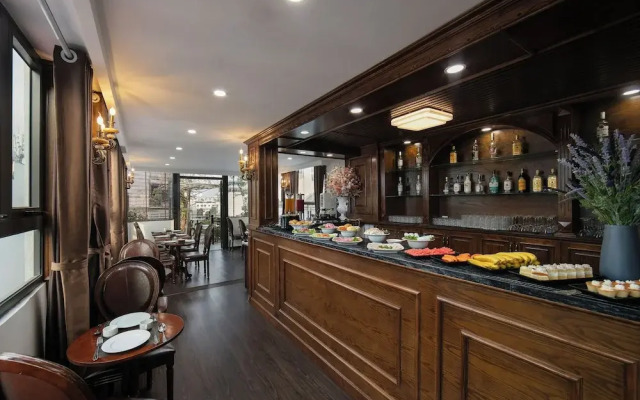 Trang Trang Luxury Hotel