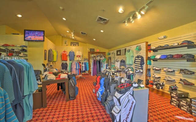 5 Mi to Strip! Pointe Royale Condo w/ Indoor Pool